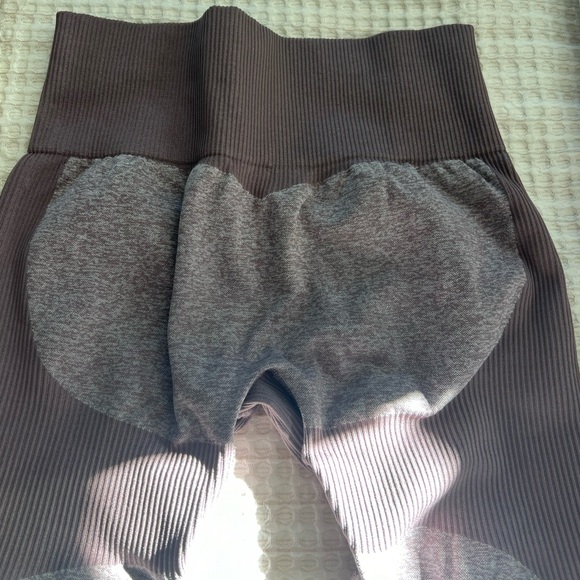 Do you even leggings - Picture 2 of 2